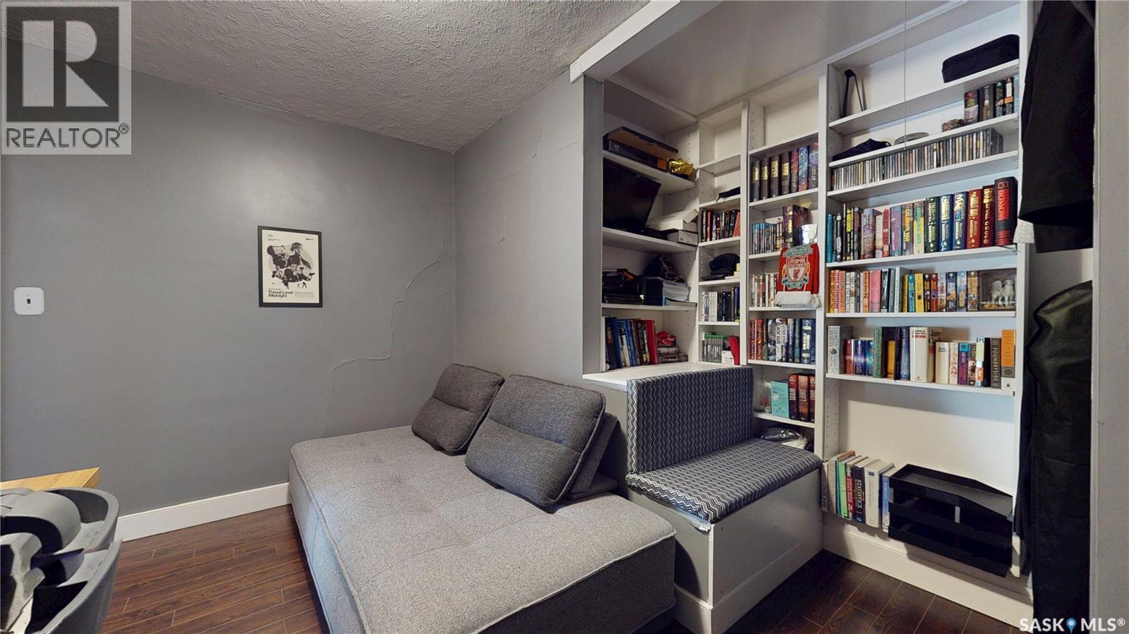 3054 Athol Street, Regina, SK - Indoor