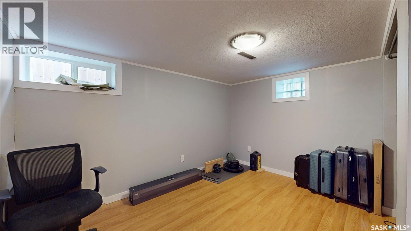 3054 Athol Street, Regina, SK - Indoor