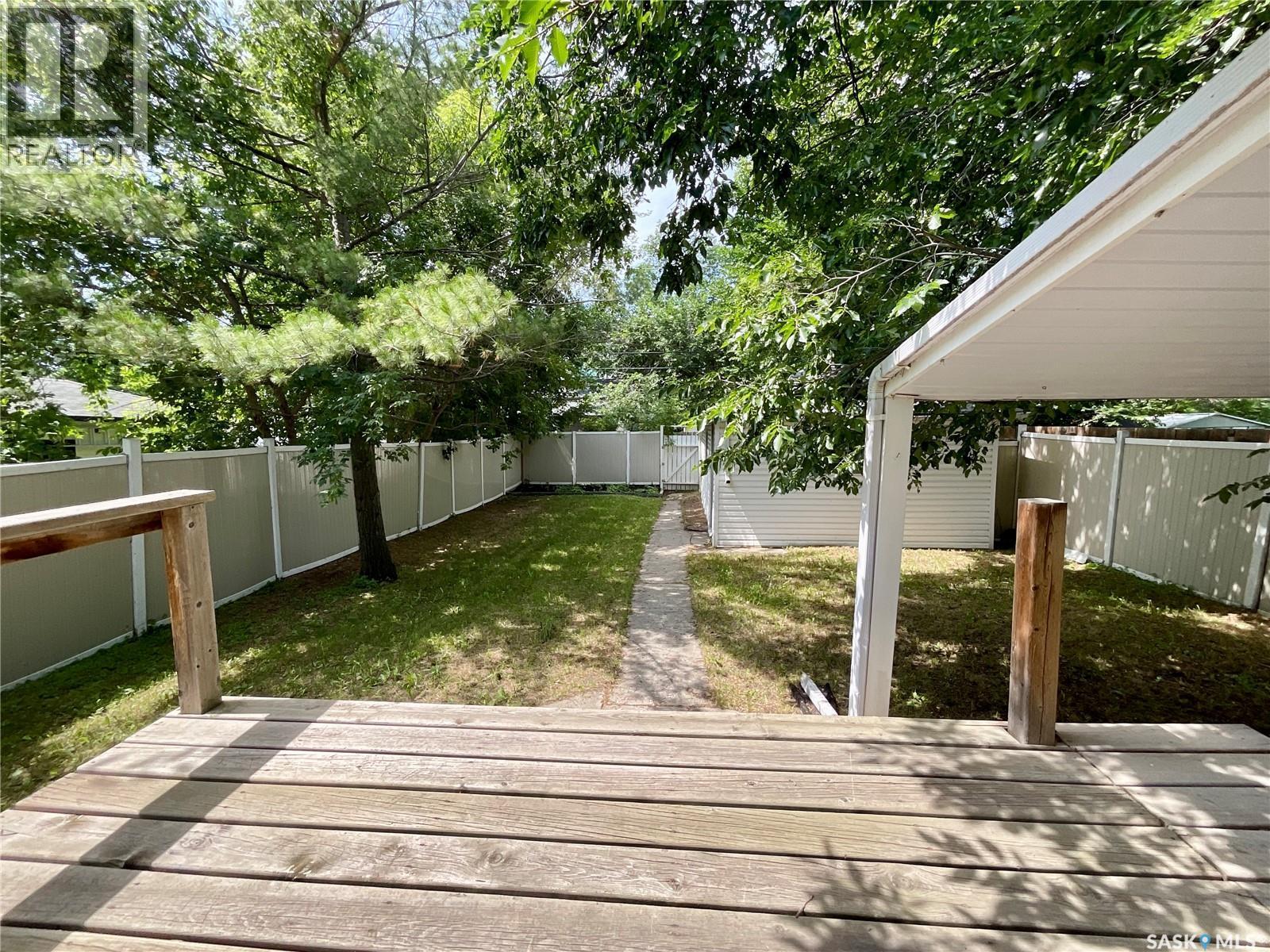 3054 Athol Street, Regina, SK - Outdoor