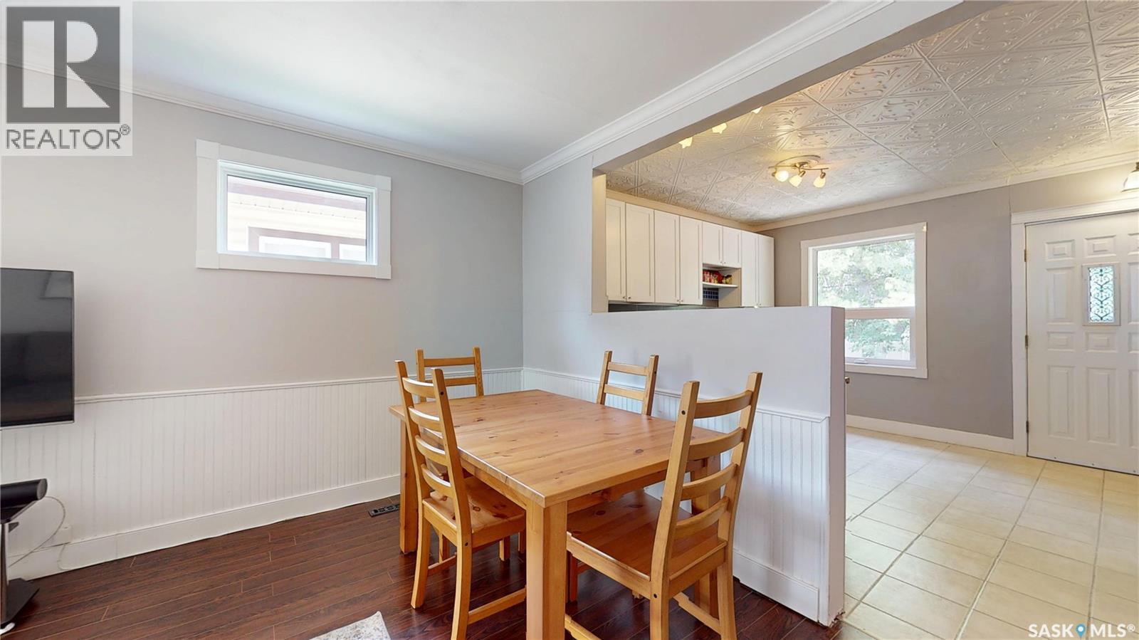 3054 Athol Street, Regina, SK - Indoor Photo Showing Dining Room