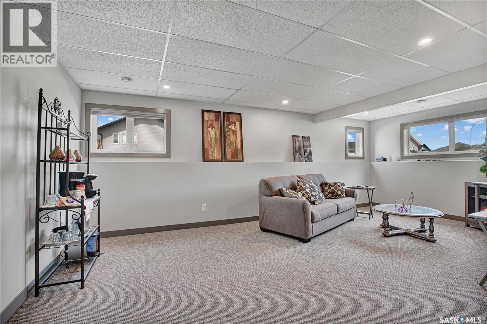 537 Mickelson Lane, Warman, SK - Indoor