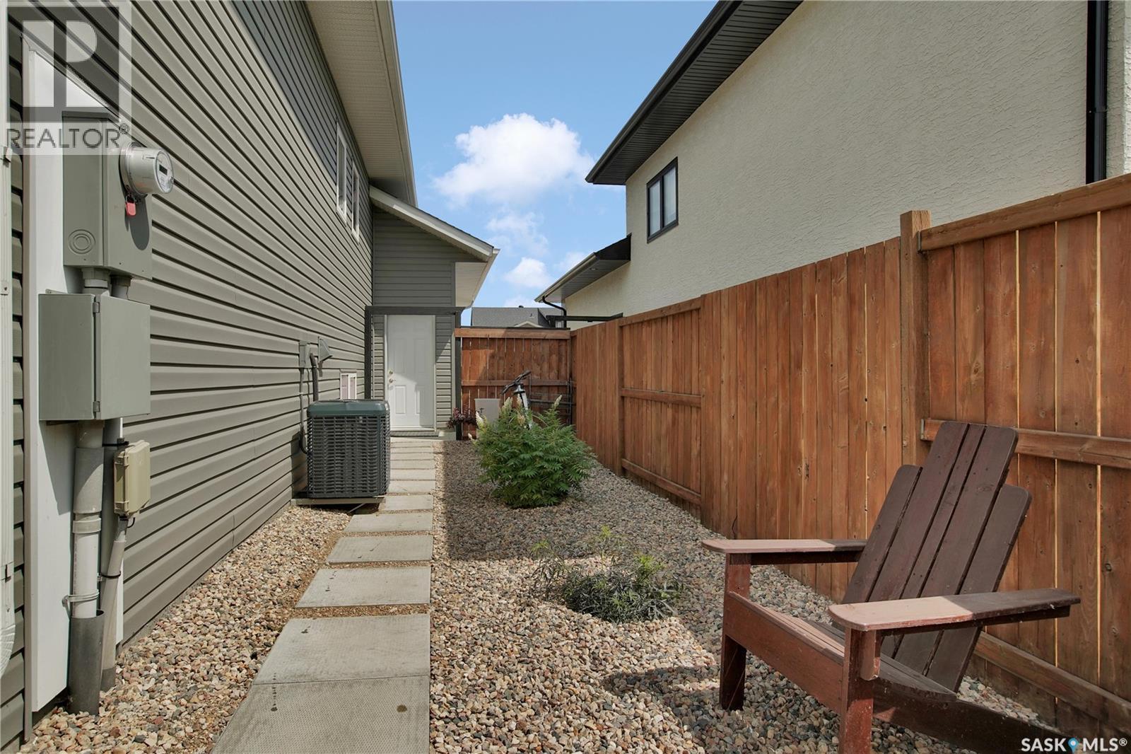 537 Mickelson Lane, Warman, SK - Outdoor With Exterior