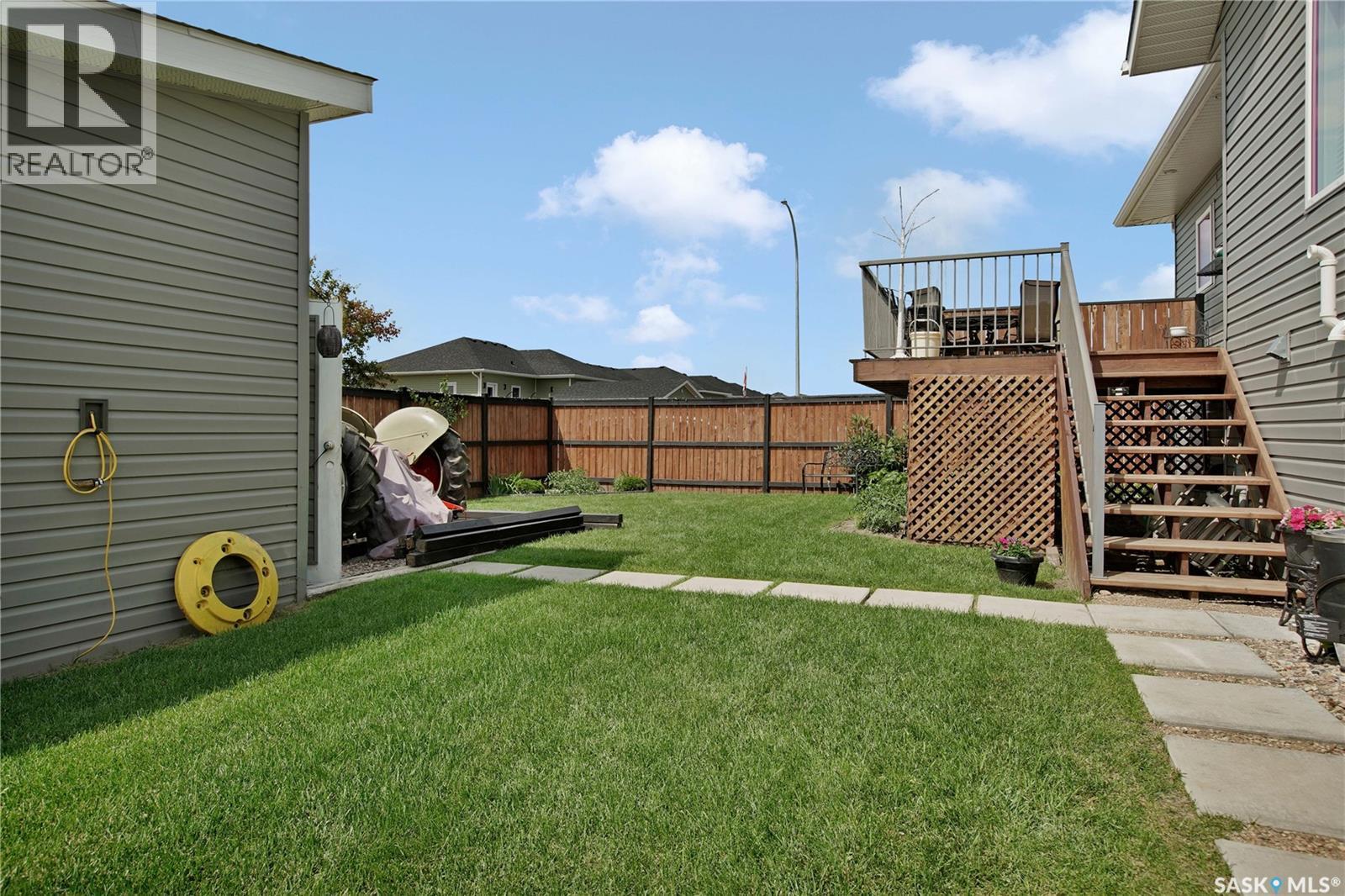 537 Mickelson Lane, Warman, SK - Outdoor
