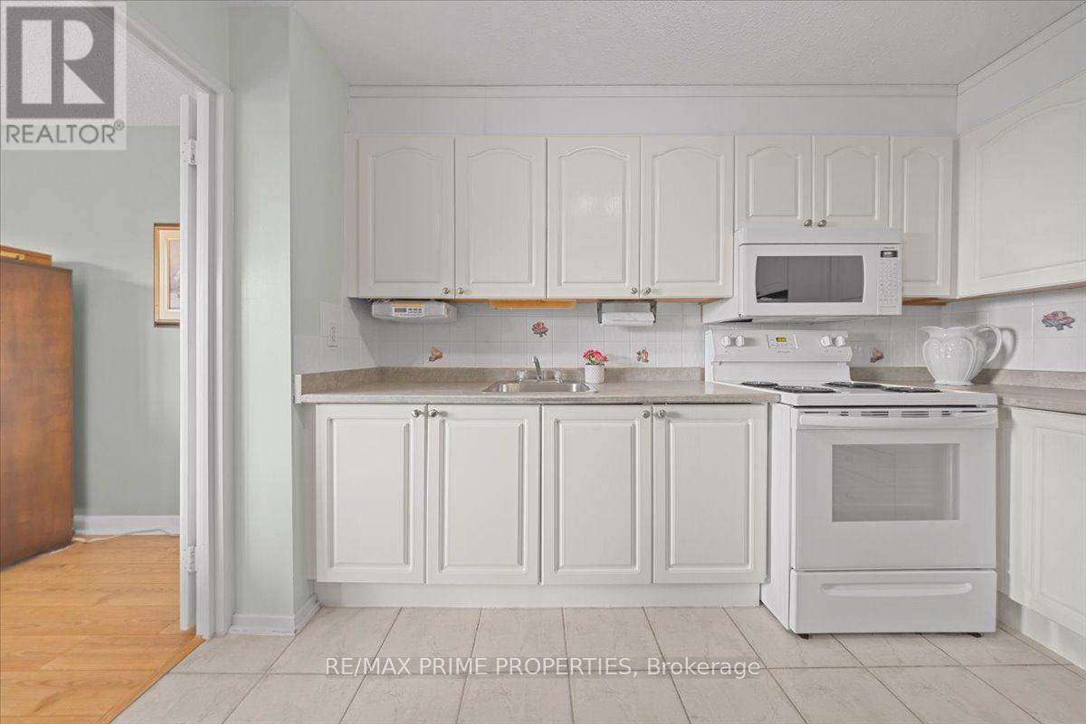 903 - 1505 Baseline Road, Ottawa, ON - Indoor Photo Showing Kitchen