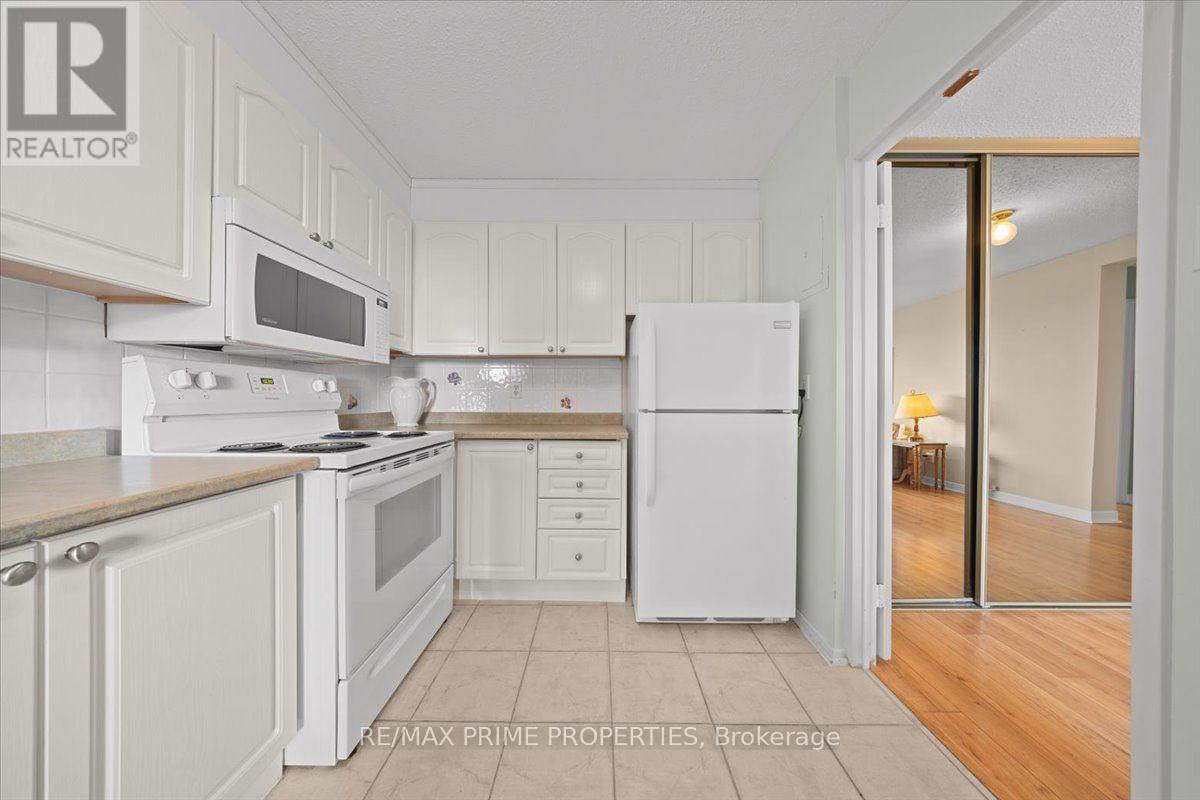 903 - 1505 Baseline Road, Ottawa, ON - Indoor Photo Showing Kitchen