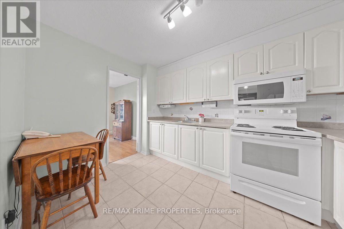 903 - 1505 Baseline Road, Ottawa, ON - Indoor Photo Showing Kitchen
