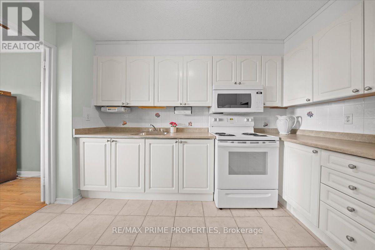 903 - 1505 Baseline Road, Ottawa, ON - Indoor Photo Showing Kitchen