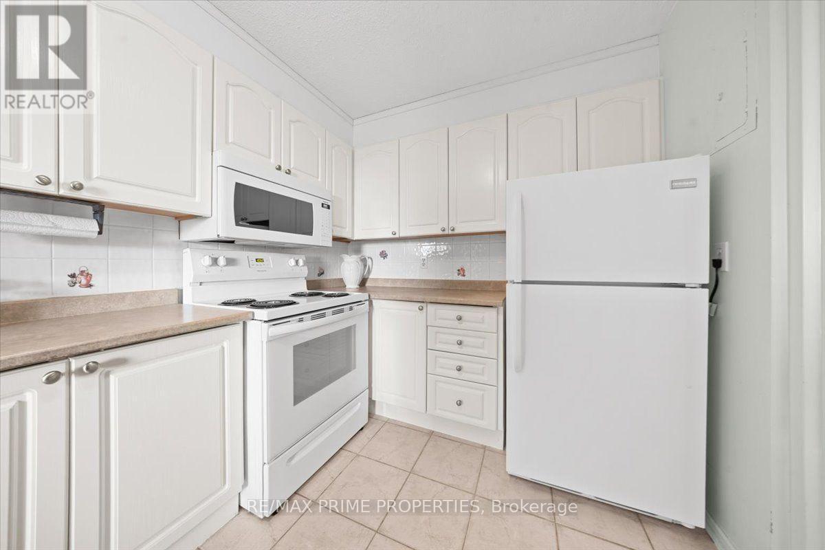 903 - 1505 Baseline Road, Ottawa, ON - Indoor Photo Showing Kitchen