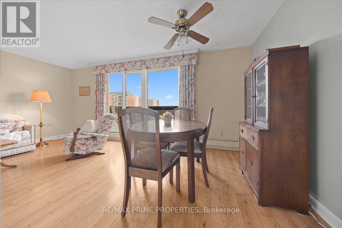 903 - 1505 Baseline Road, Ottawa, ON - Indoor Photo Showing Dining Room