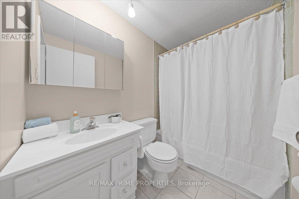 903 - 1505 Baseline Road, Ottawa, ON - Indoor Photo Showing Bathroom