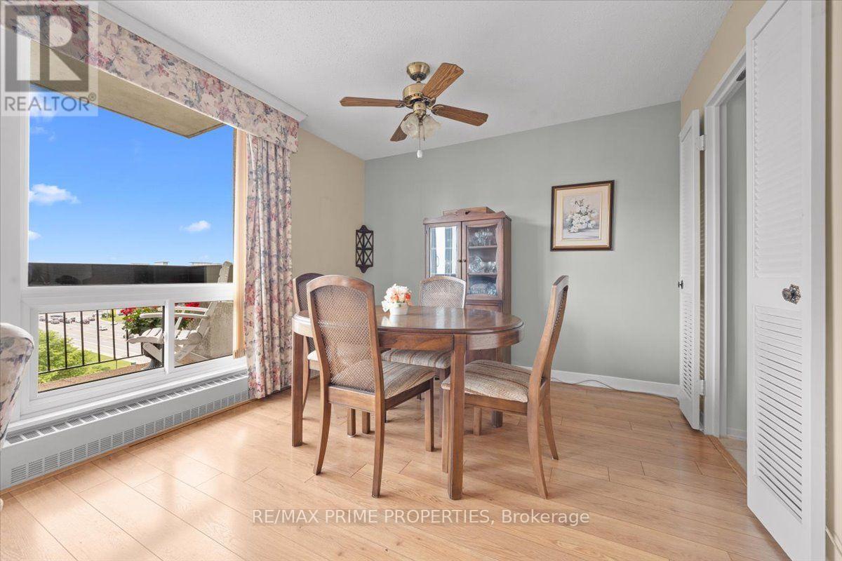 903 - 1505 Baseline Road, Ottawa, ON - Indoor Photo Showing Dining Room