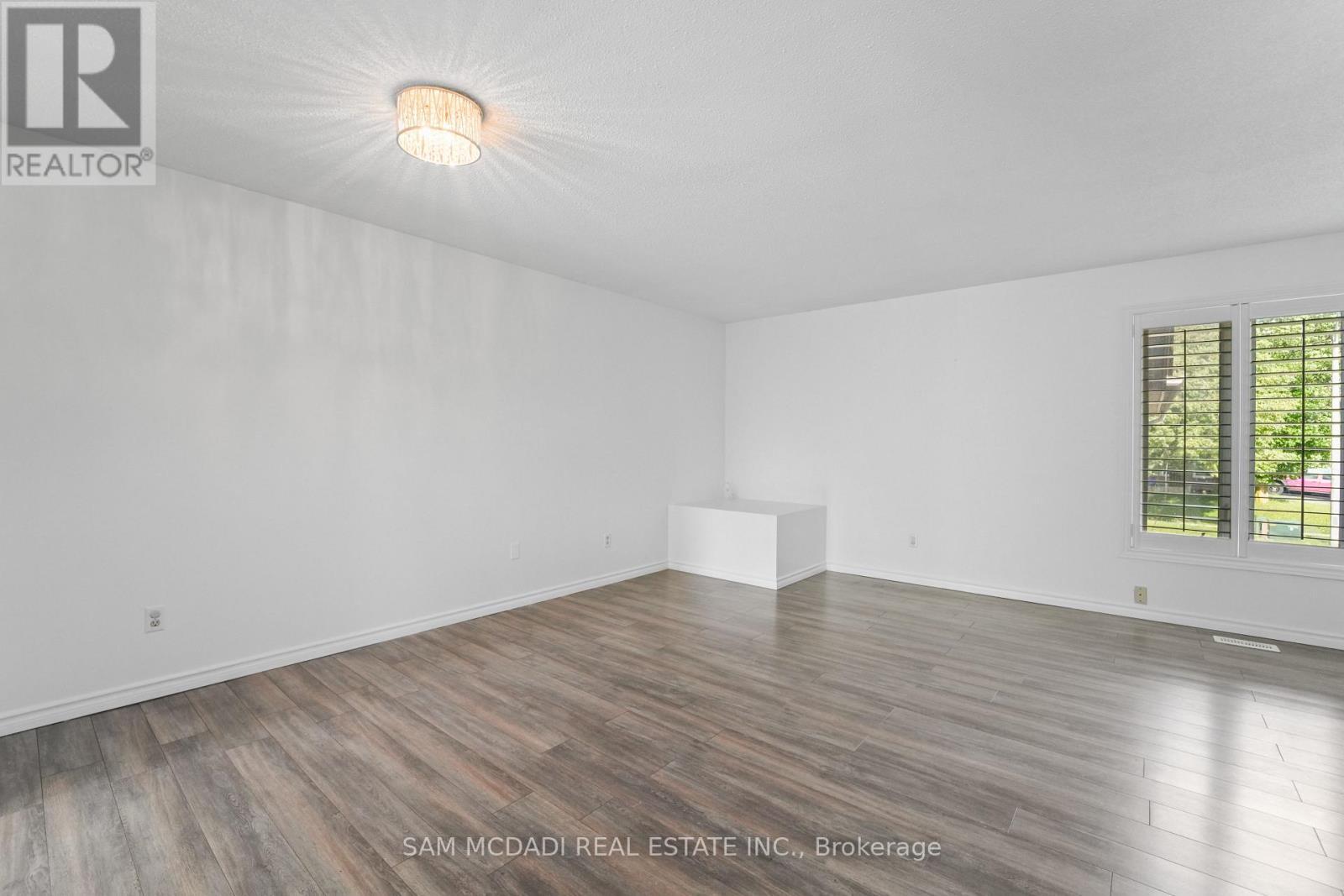 87 Rundle Crescent, Barrie, ON - Indoor Photo Showing Other Room