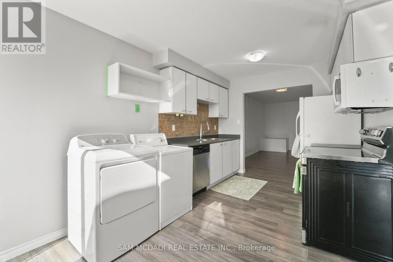 87 Rundle Crescent, Barrie, ON - Indoor Photo Showing Laundry Room