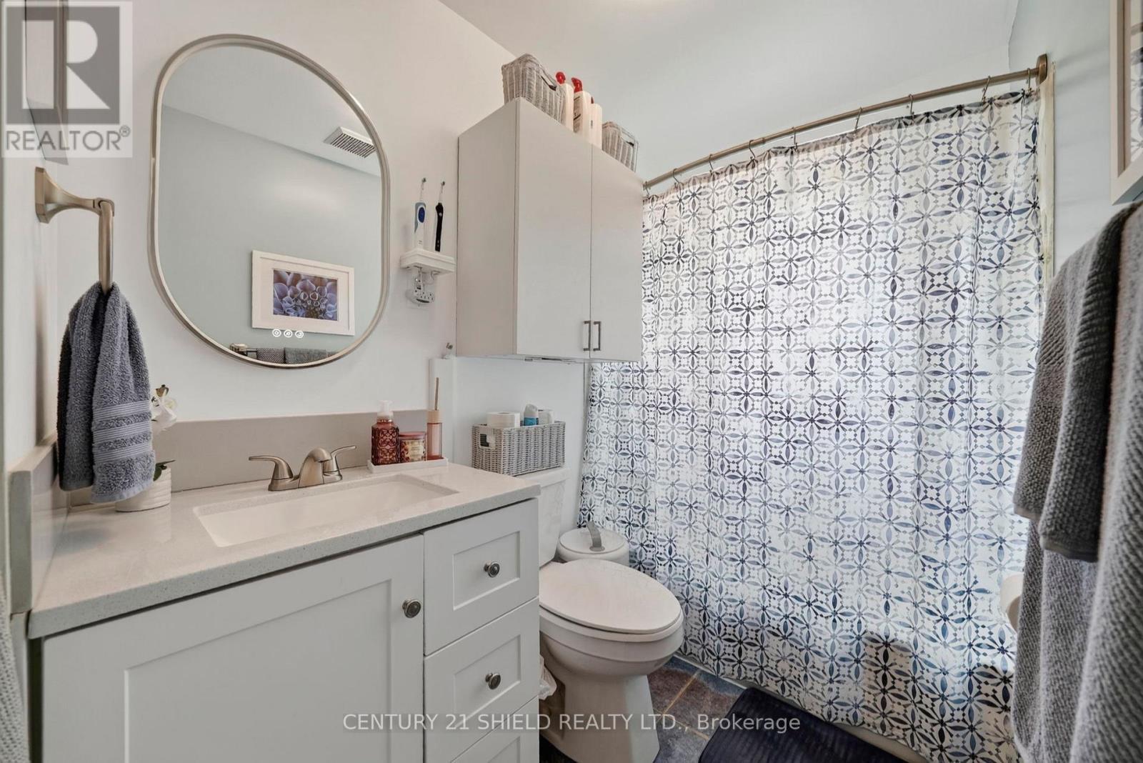 1007 2Nd Street E, Cornwall, ON - Indoor Photo Showing Bathroom