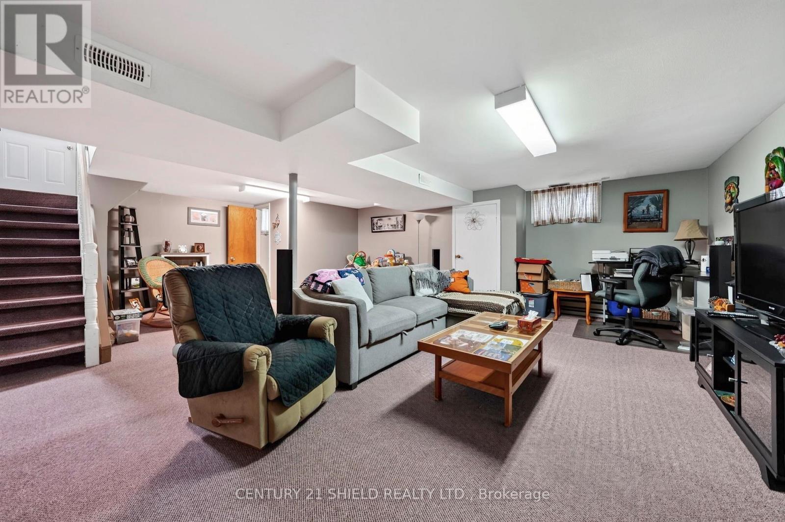 1007 2Nd Street E, Cornwall, ON - Indoor
