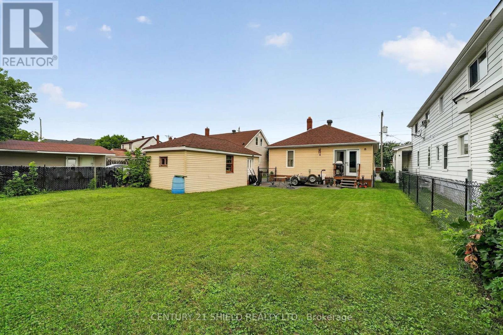 1007 2Nd Street E, Cornwall, ON - Outdoor With Exterior