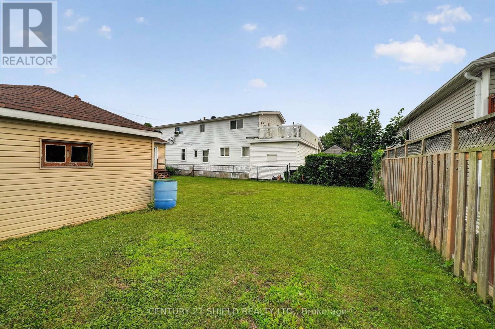 1007 2Nd Street E, Cornwall, ON - Outdoor With Exterior