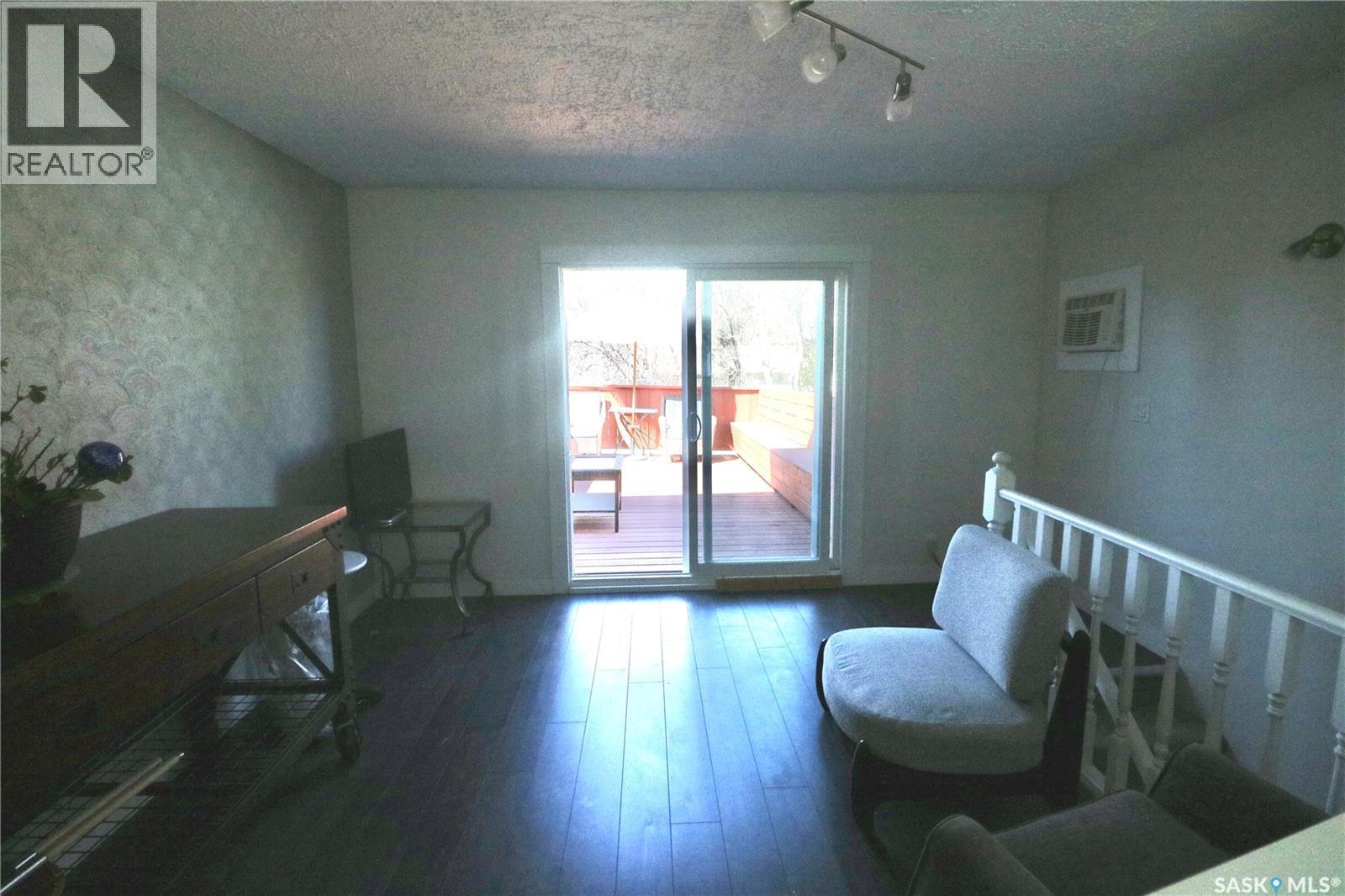3920 Montague Street, Regina, SK - Indoor
