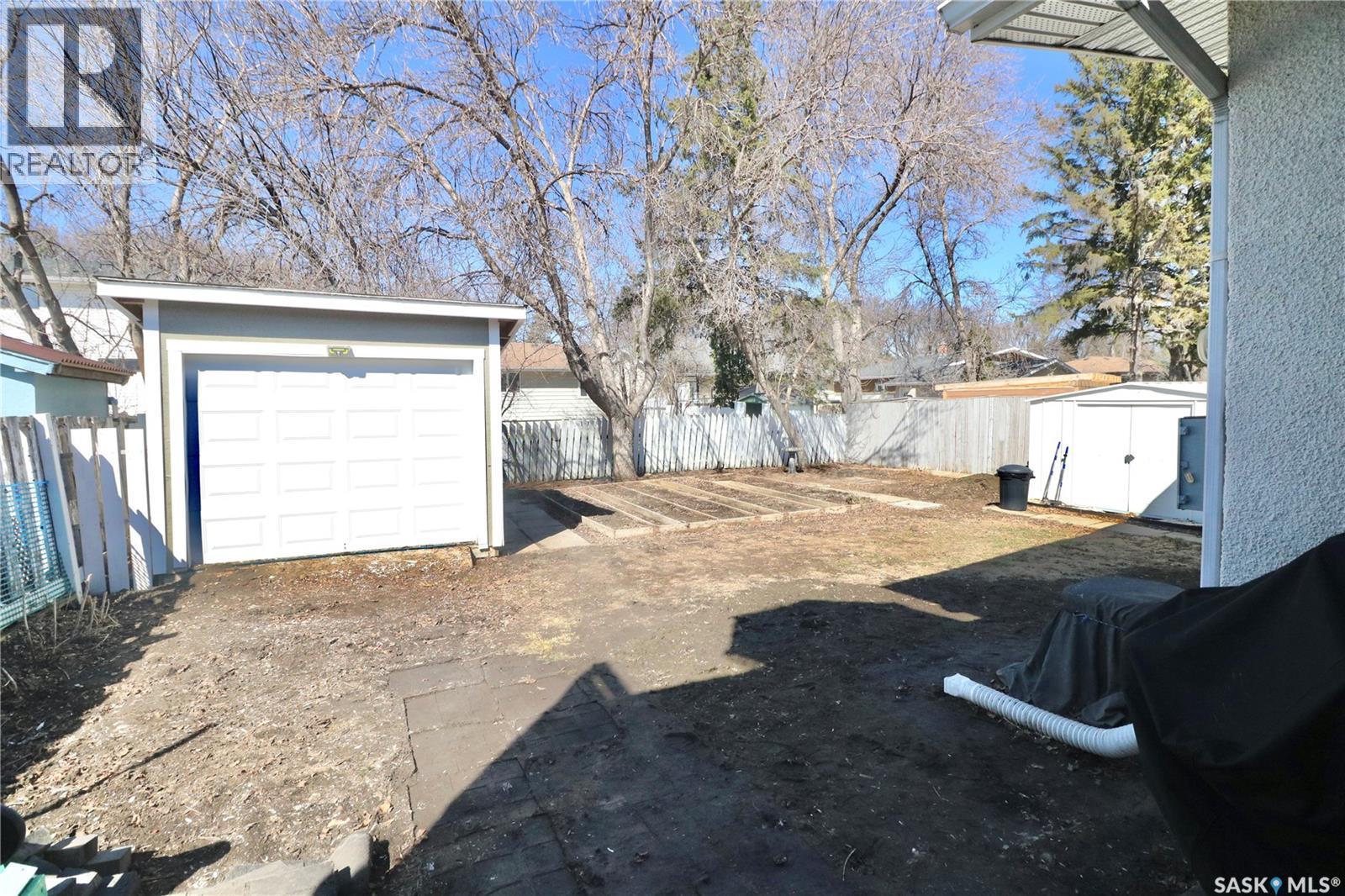 3920 Montague Street, Regina, SK - Outdoor