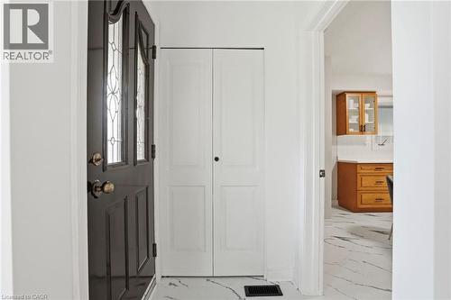104 Dallas Avenue, Hamilton, ON - Indoor Photo Showing Other Room