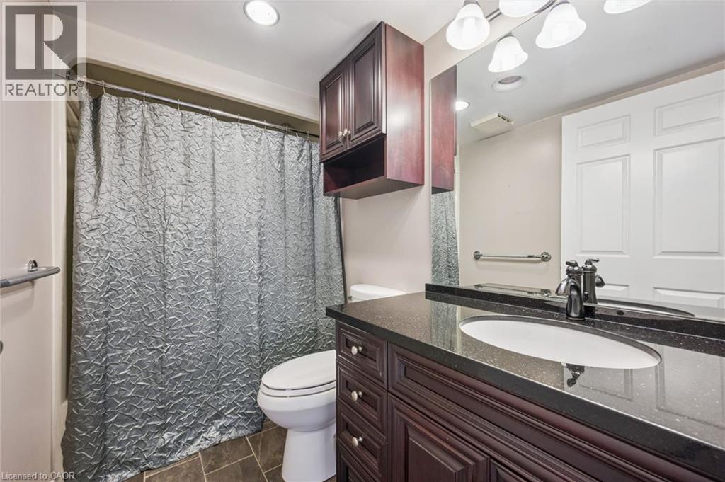 1414 E King Street E Unit# 808, Kitchener, ON - Indoor Photo Showing Bathroom