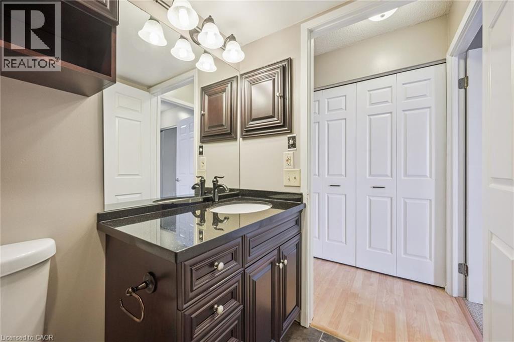1414 E King Street E Unit# 808, Kitchener, ON - Indoor Photo Showing Bathroom