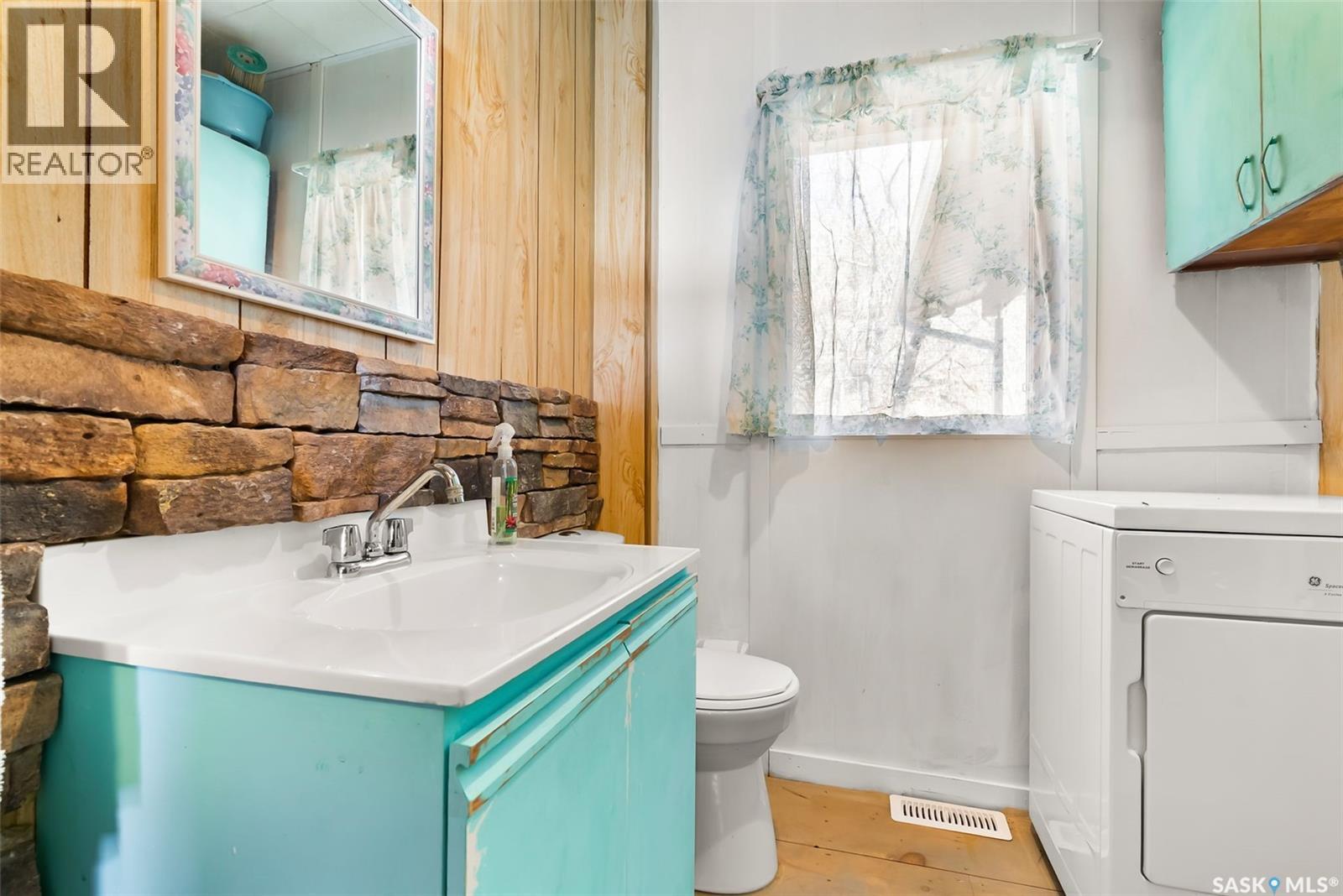 446 Pasqua Lake Road, North Qu'Appelle Rm No. 187, SK - Indoor Photo Showing Bathroom