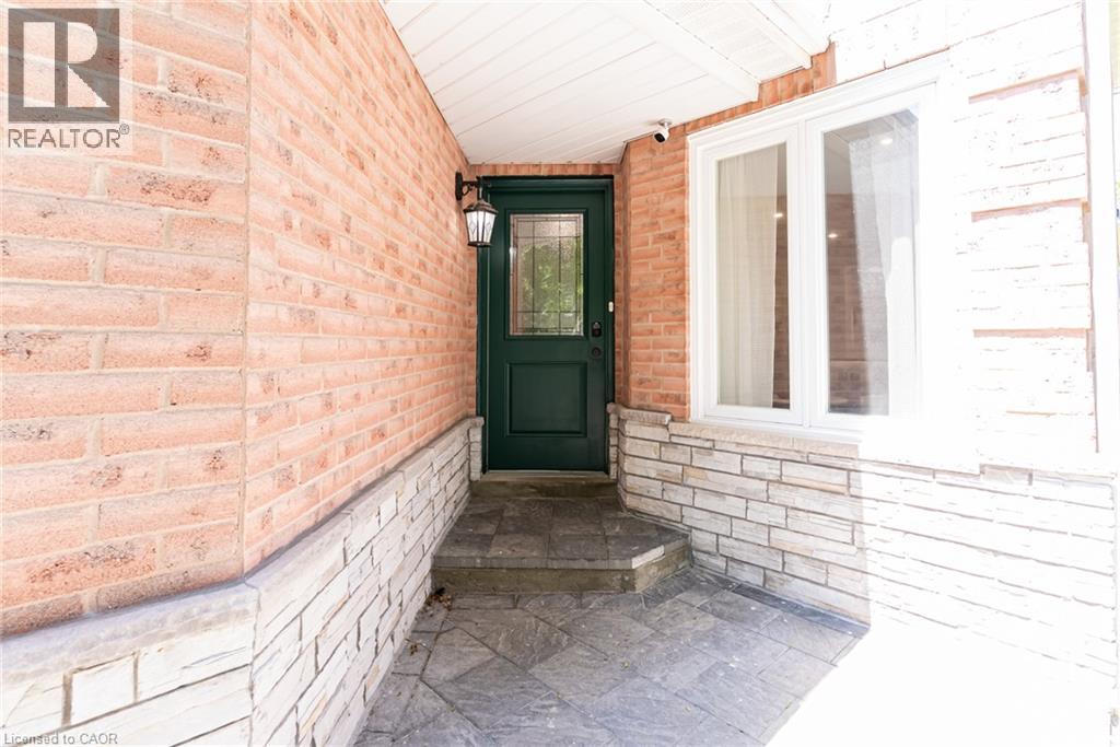 1190 Windgrove Square, Pickering, ON - Outdoor With Exterior