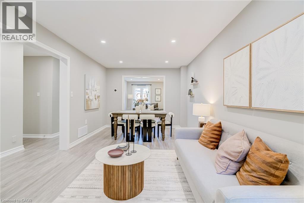 1190 Windgrove Square, Pickering, ON - Indoor