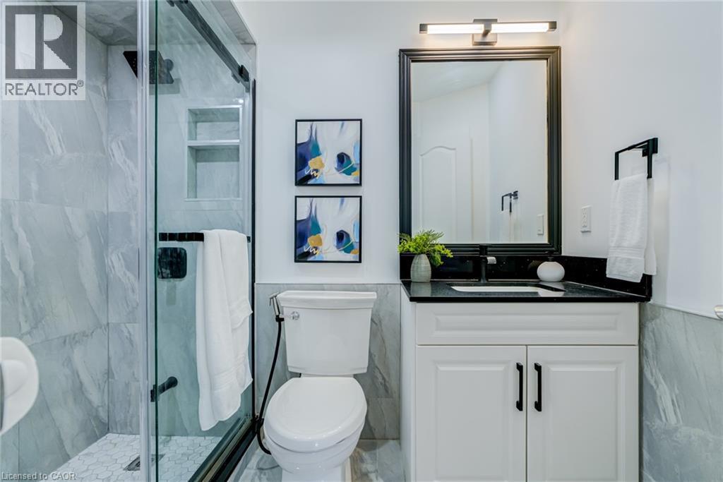 1190 Windgrove Square, Pickering, ON - Indoor Photo Showing Bathroom