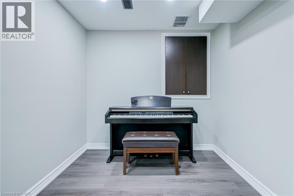 1190 Windgrove Square, Pickering, ON - Indoor Photo Showing Other Room