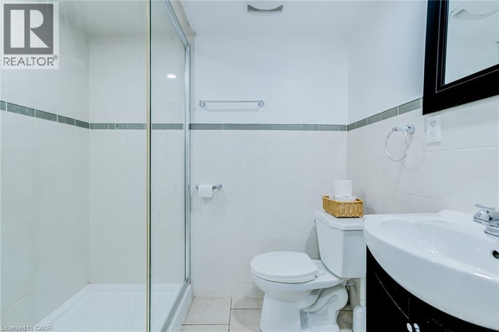 1190 Windgrove Square, Pickering, ON - Indoor Photo Showing Bathroom