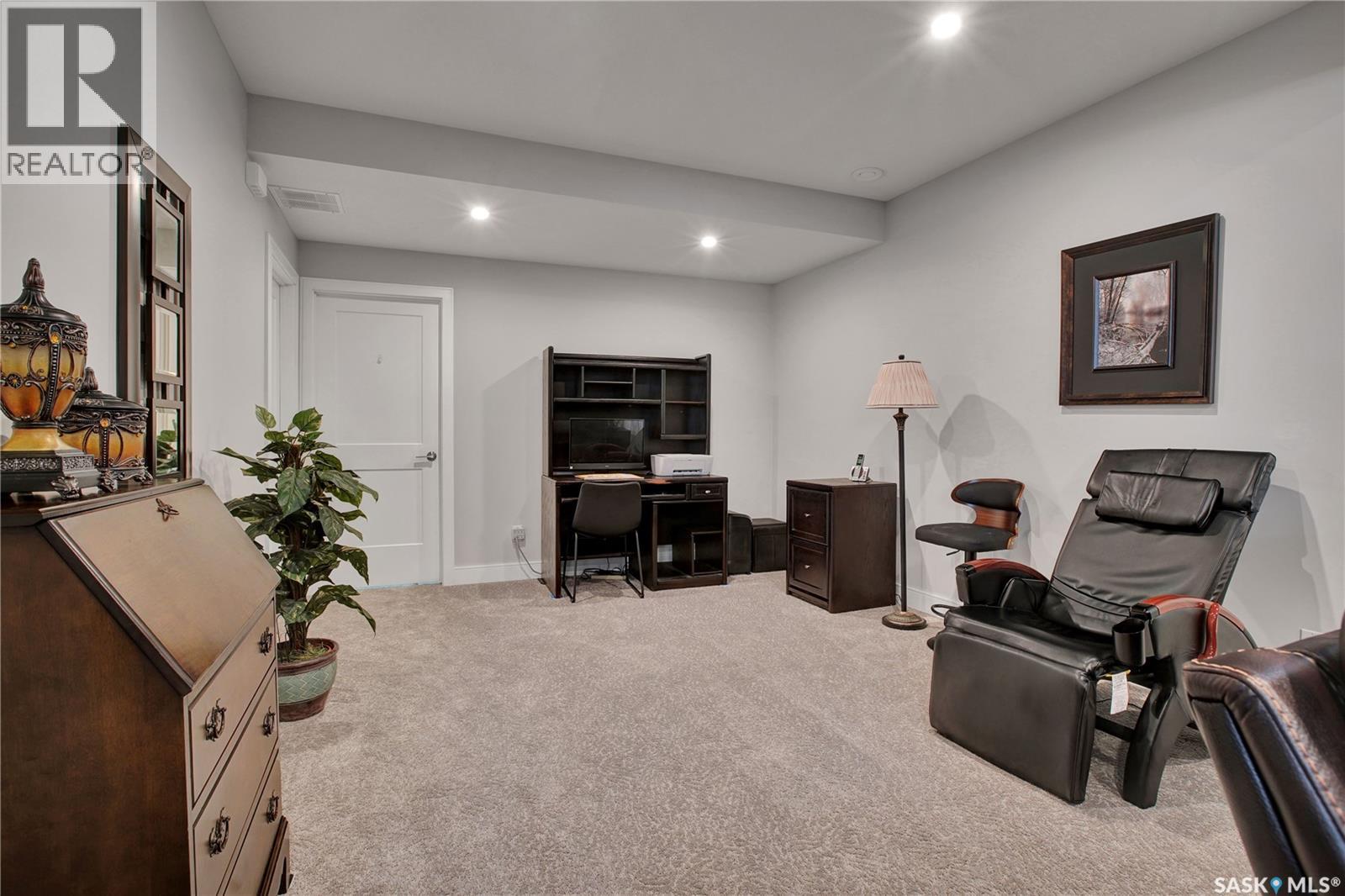 4 437 Palmer Crescent, Warman, SK - Indoor