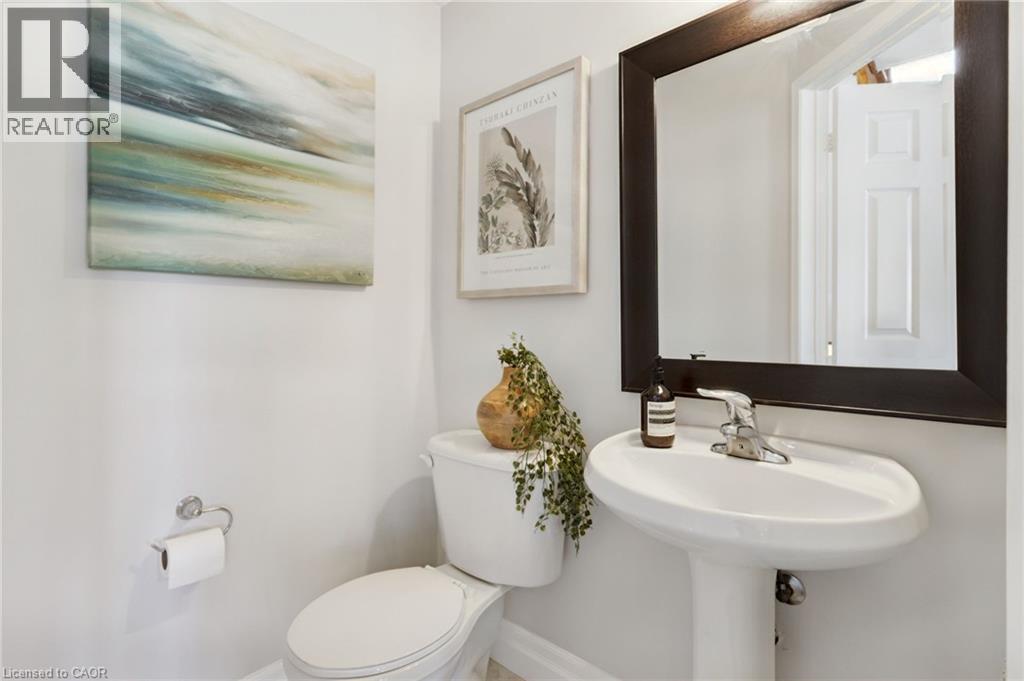 2163 Sutton Drive, Burlington, ON - Indoor Photo Showing Bathroom