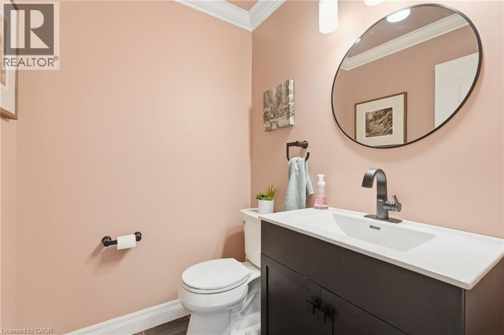 108 Highway 52, Hamilton, ON - Indoor Photo Showing Bathroom