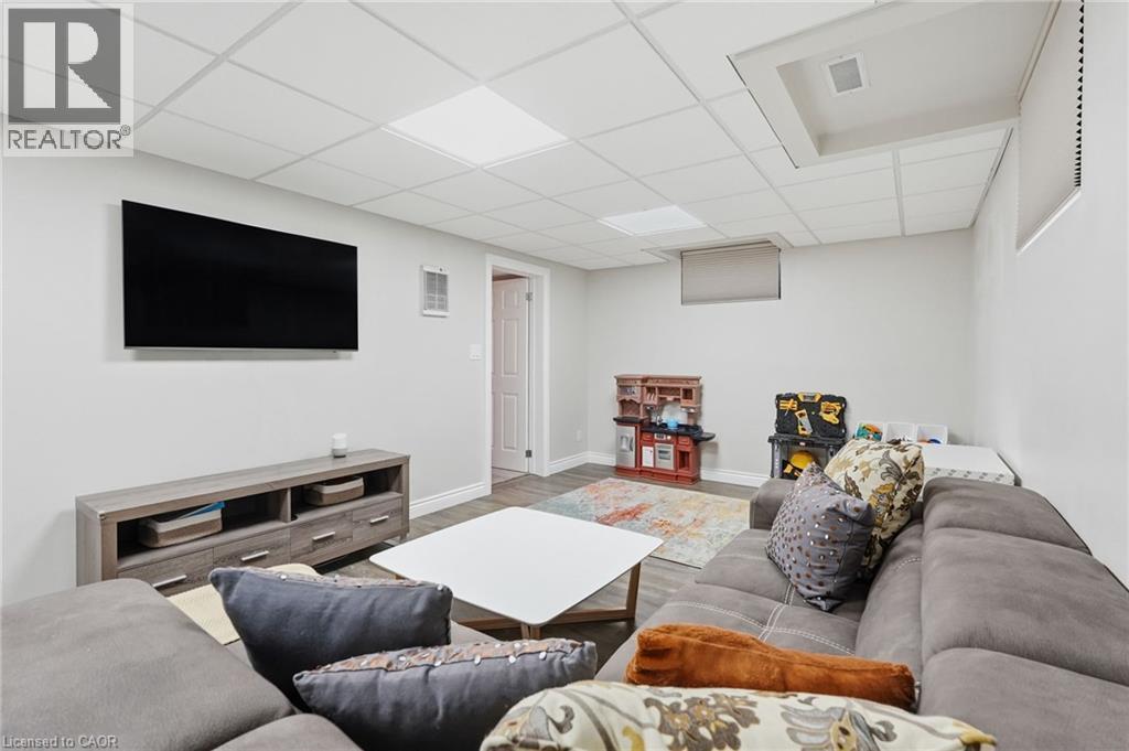 108 Highway 52, Hamilton, ON - Indoor