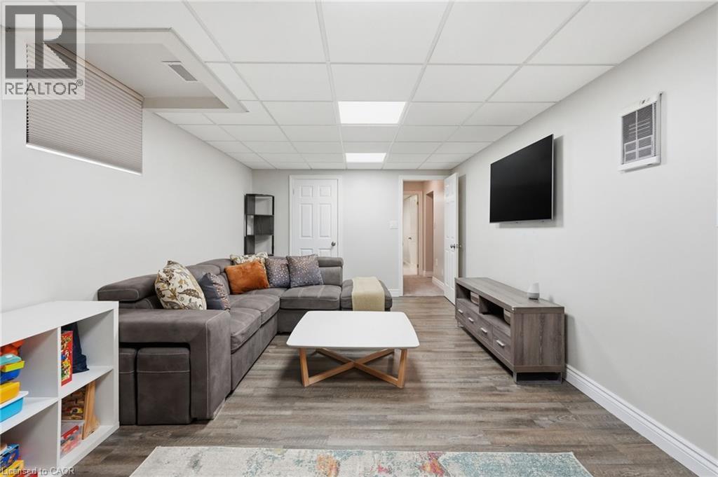 108 Highway 52, Hamilton, ON - Indoor