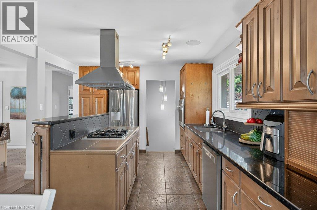 100 Alderson Drive, Hamilton, ON - Indoor Photo Showing Laundry Room