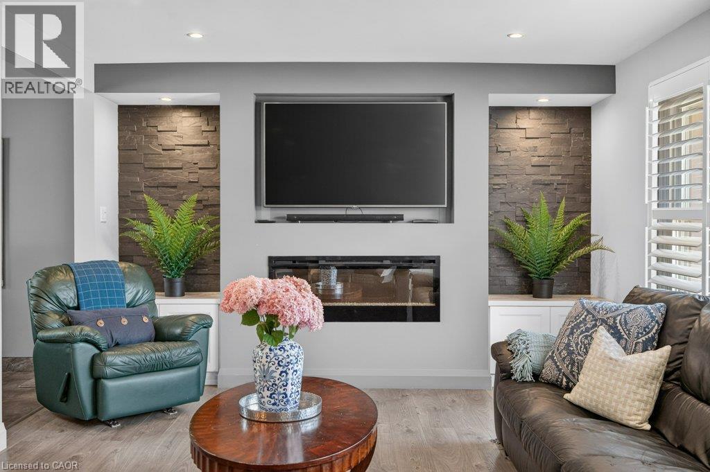 100 Alderson Drive, Hamilton, ON - Indoor Photo Showing Living Room With Fireplace