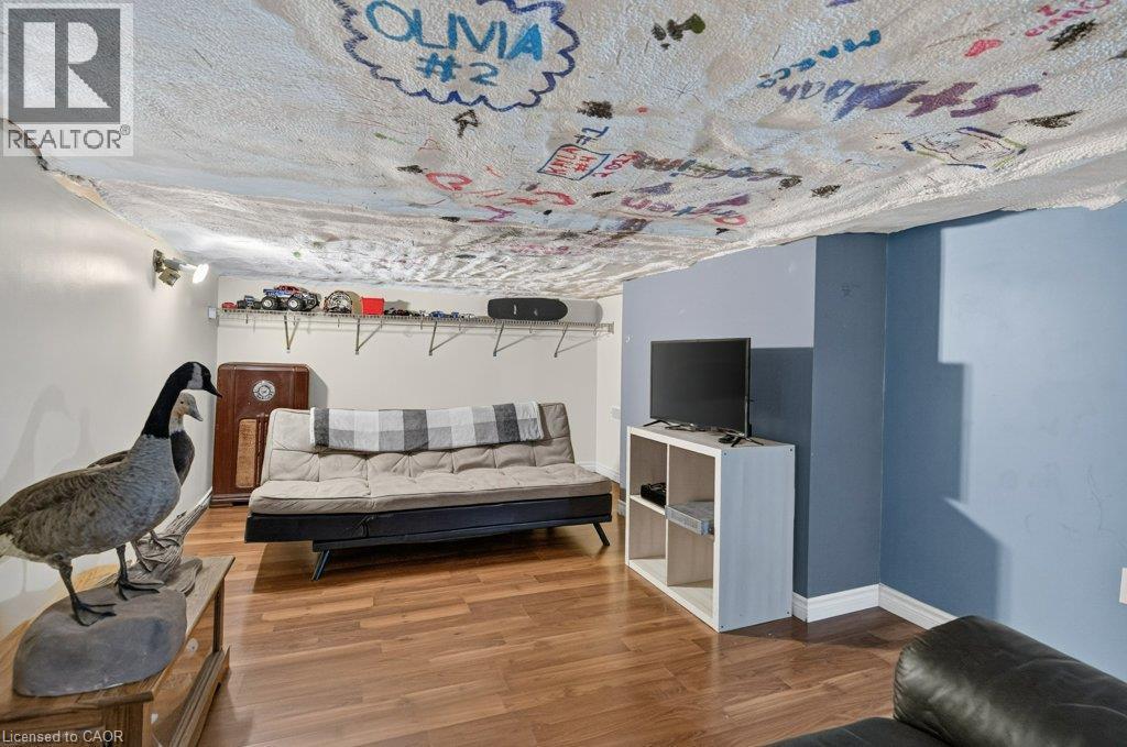 100 Alderson Drive, Hamilton, ON - Indoor