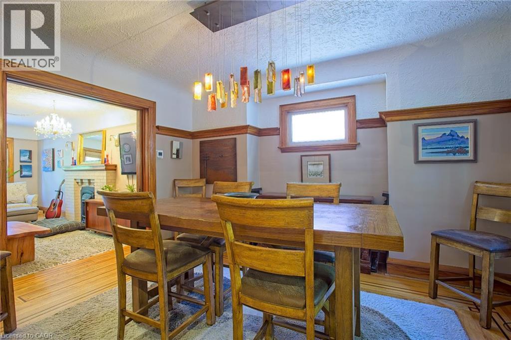 32 Dalewood Crescent, Hamilton, ON - Indoor Photo Showing Dining Room