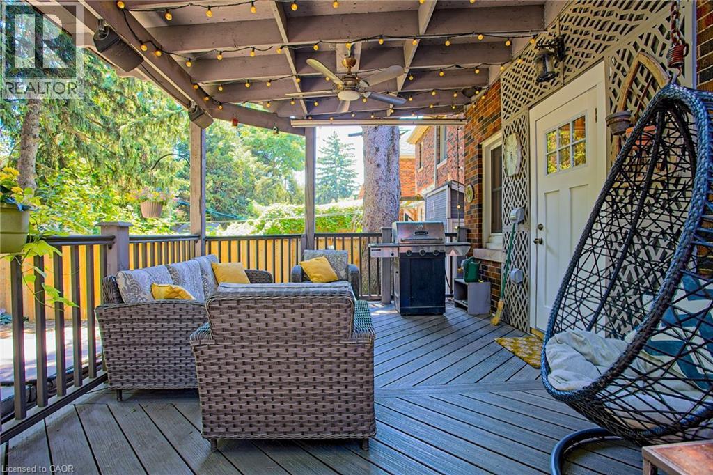 32 Dalewood Crescent, Hamilton, ON - Outdoor With Deck Patio Veranda With Exterior