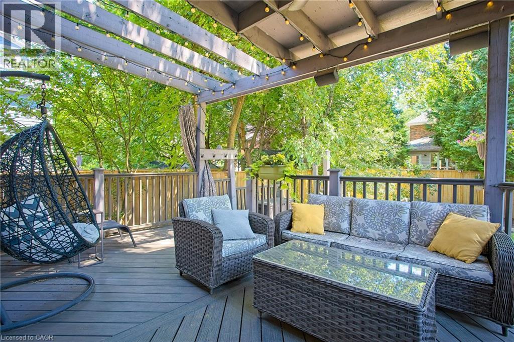 32 Dalewood Crescent, Hamilton, ON - Outdoor With Deck Patio Veranda With Exterior