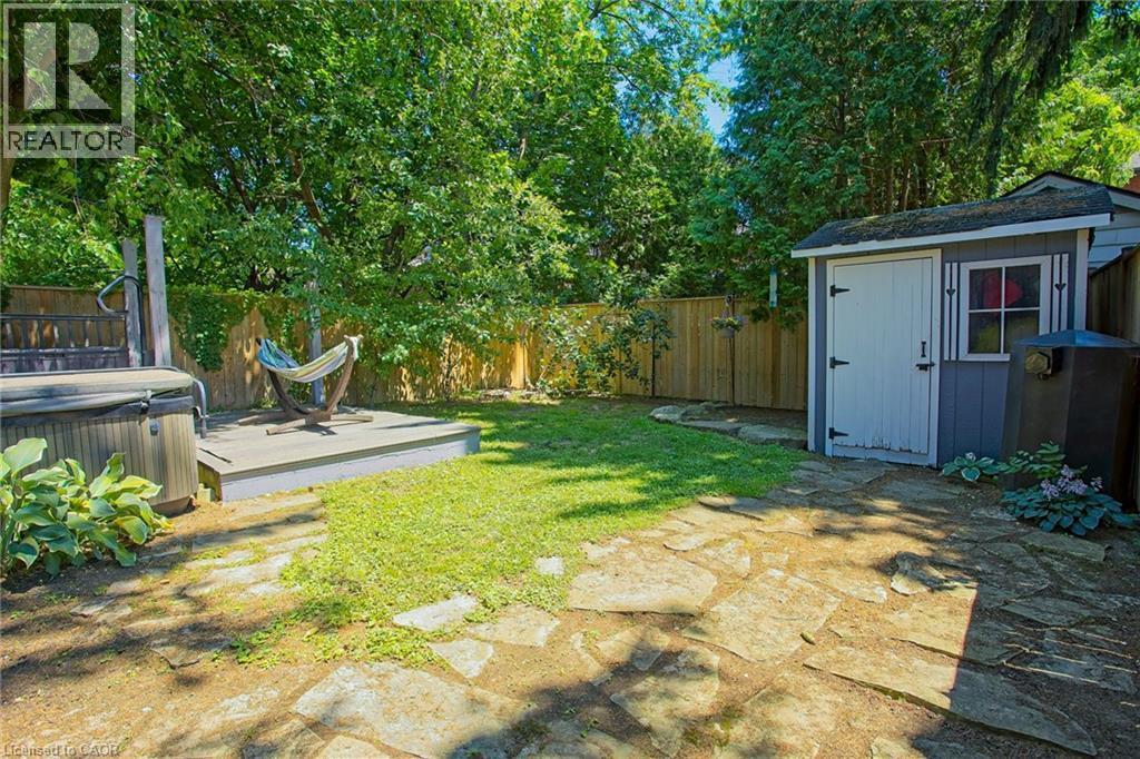 32 Dalewood Crescent, Hamilton, ON - Outdoor
