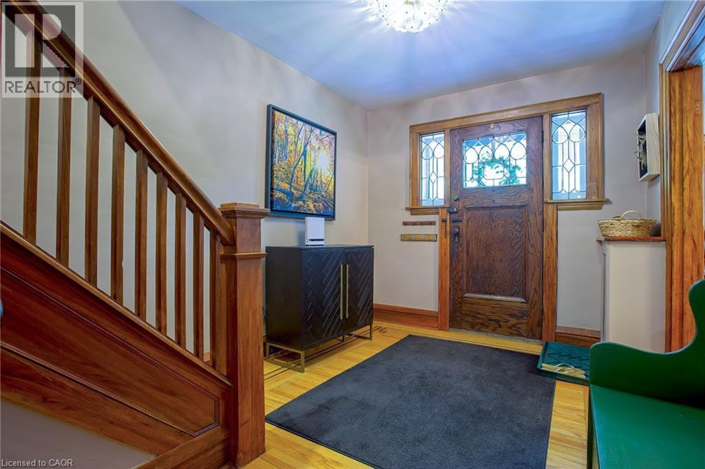 32 Dalewood Crescent, Hamilton, ON - Indoor Photo Showing Other Room