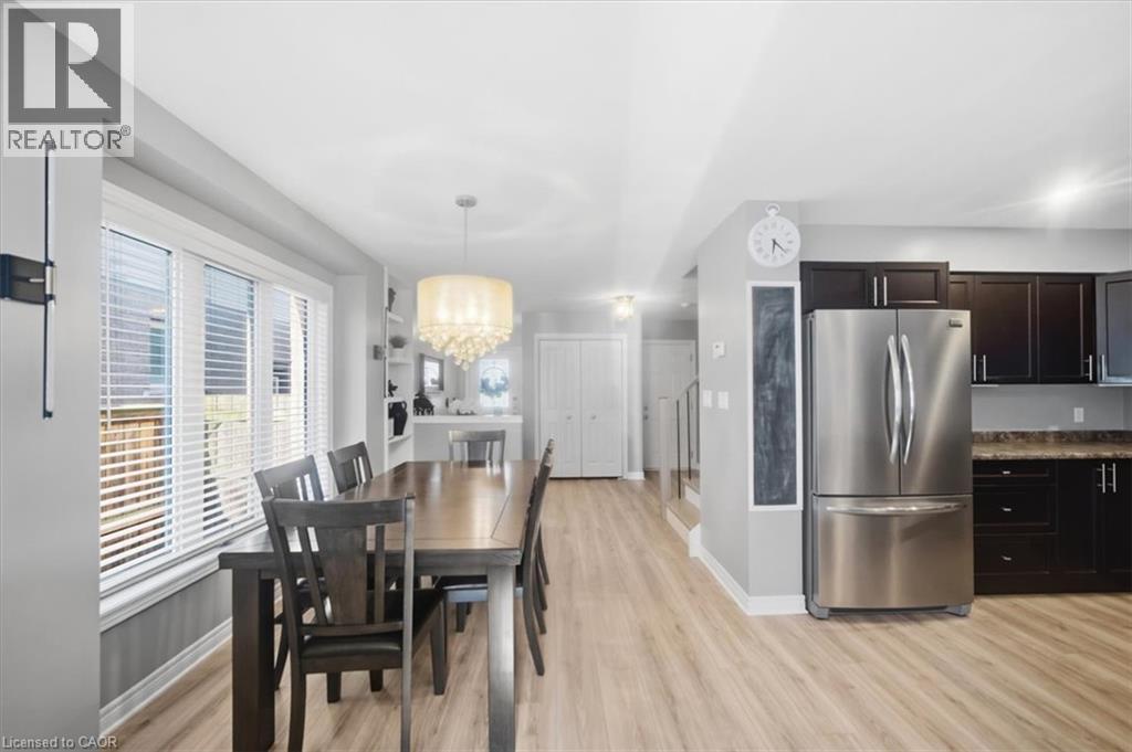 6063 Fausta Boulevard, Niagara Falls, ON - Indoor Photo Showing Dining Room