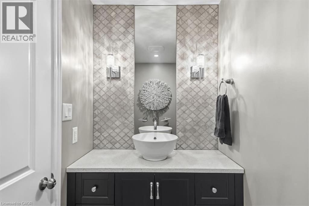 6063 Fausta Boulevard, Niagara Falls, ON - Indoor Photo Showing Bathroom