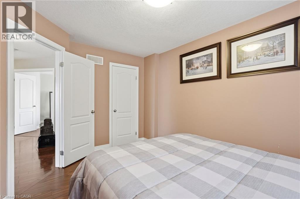 Bedroom - 1332 Baseline Road, Stoney Creek, ON - Indoor Photo Showing Bedroom