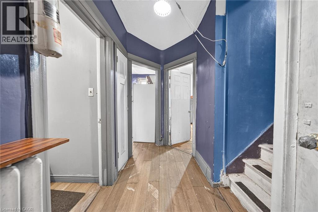 817 King Street E, Hamilton, ON