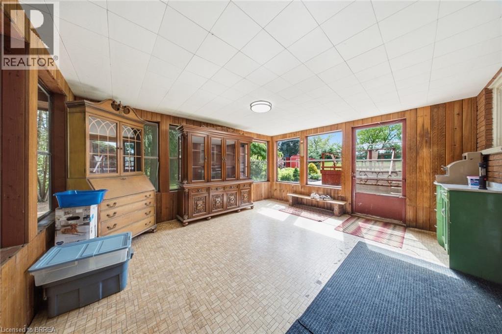 1598 Highway No 6, Hamilton, ON - Indoor Photo Showing Other Room